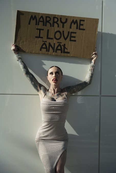 Anal is my religion https://t.co/958pWAwxCm