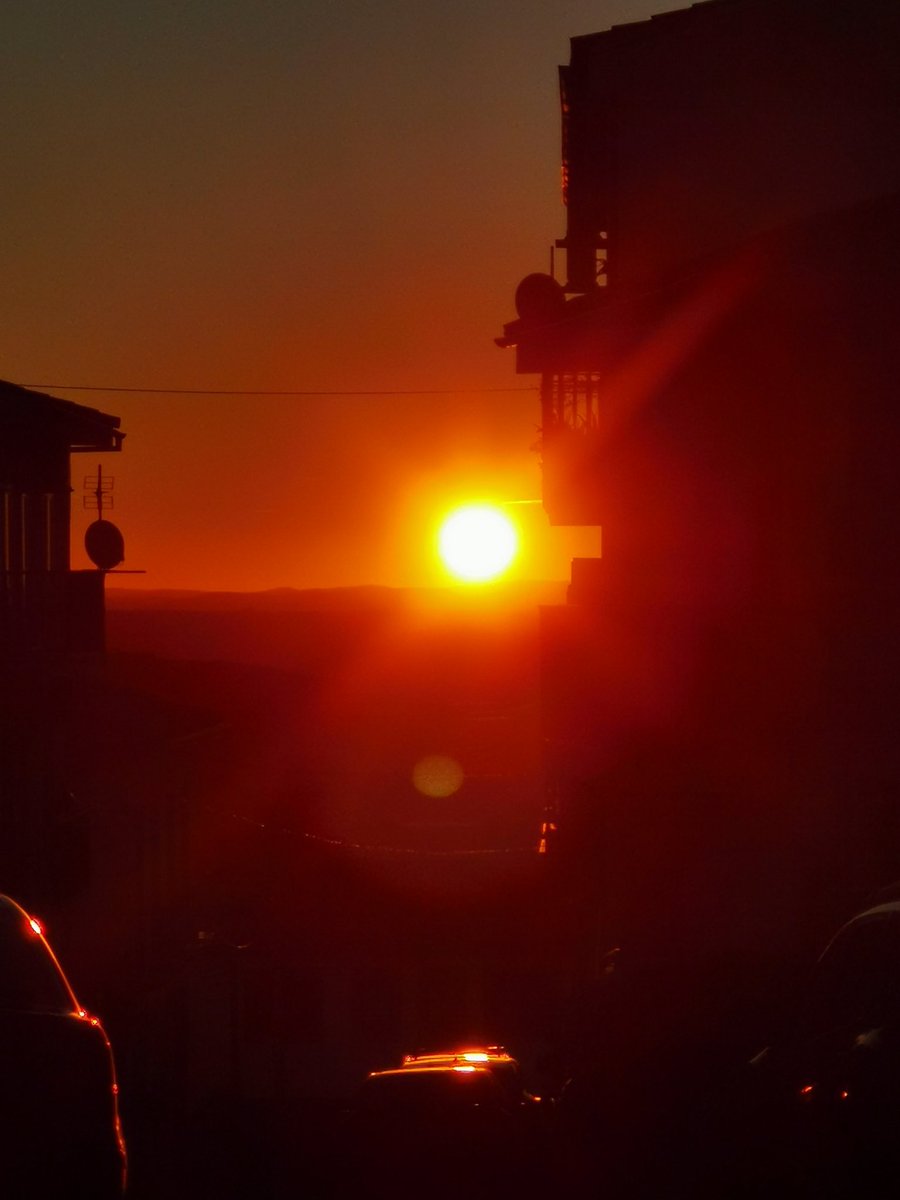 Con fuerza empieza el asunto