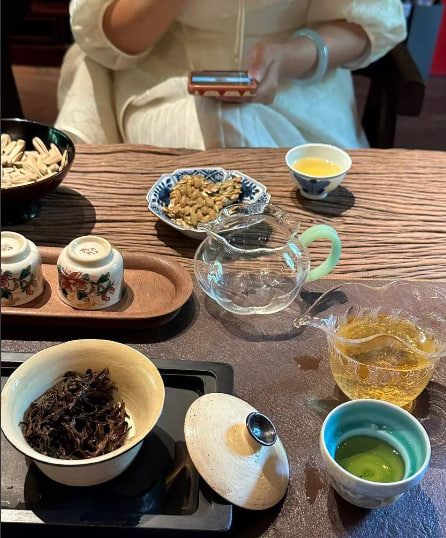 When the work is done, it’s time to have some tea.