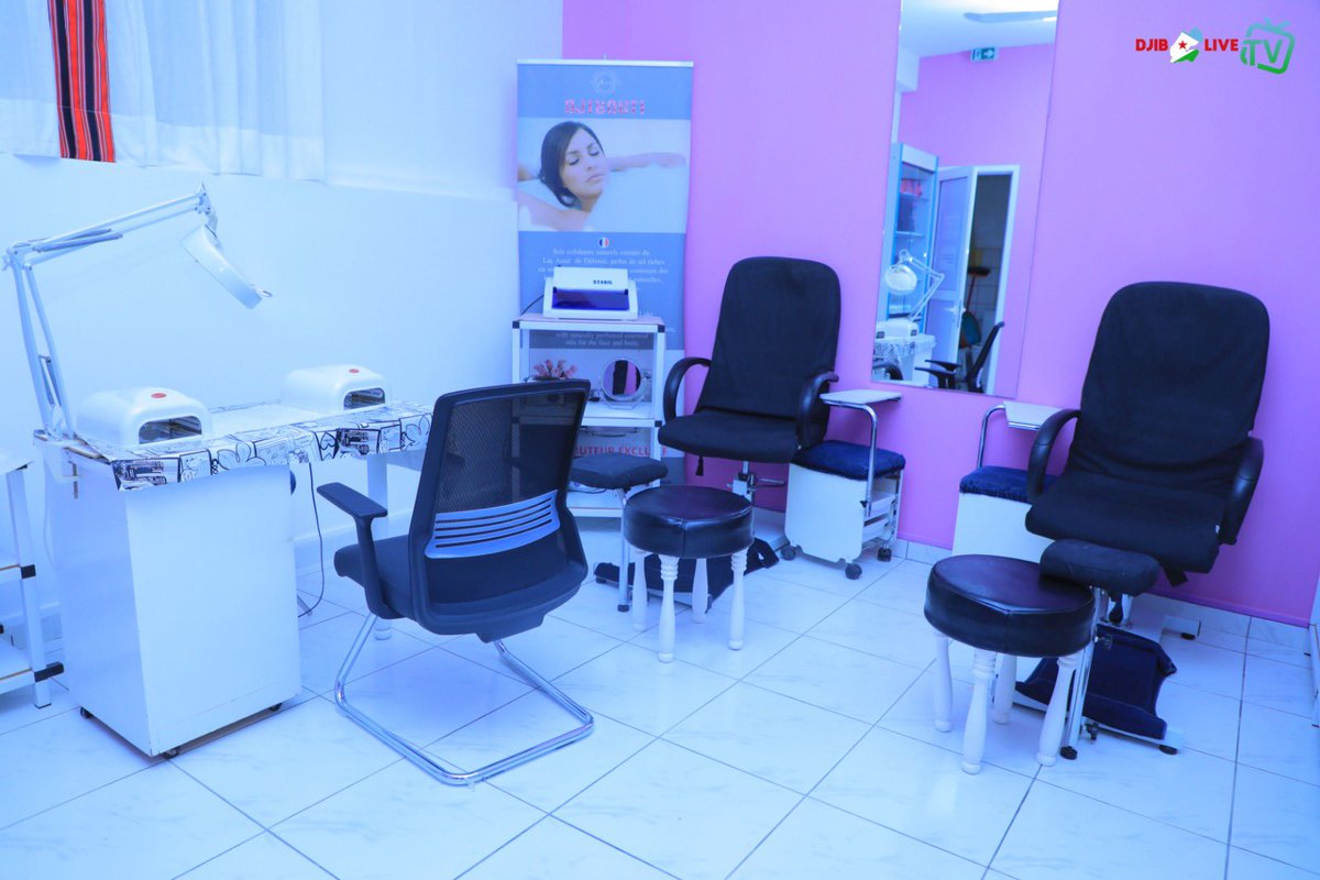 LiveDjib's tweet photo. Chez #SVAMC #BOULAOS a le plaisir de vous annoncer l'ouverture d'une toute nouvelle salle de massage , détendez-vous dans un cadre apaisant et profitez de soins de qualité pour une expérience de bien-être inégalée. Laissez nos professionnels qualifiés prendre soin de vous et découvrez un havre de tranquillité chez #SVAMCBOUALOS Offrez-vous un moment de détente et de revitalisation dans notre nouvelle salle de massage.
#Djibouti