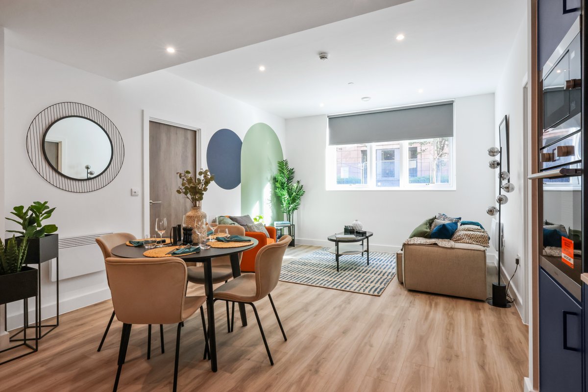 soyoleeds's tweet photo. 😍 We are completely OBSESSED with the new apartments at Mercer West Madison East and we can't wait to welcome all the new residents to SOYO... it genuinely is the best neighbourhood to live in Leeds!

#SOYO #WhereCultureLives #LiveWorkPlay #Leeds https://t.co/ATacTjbYsb