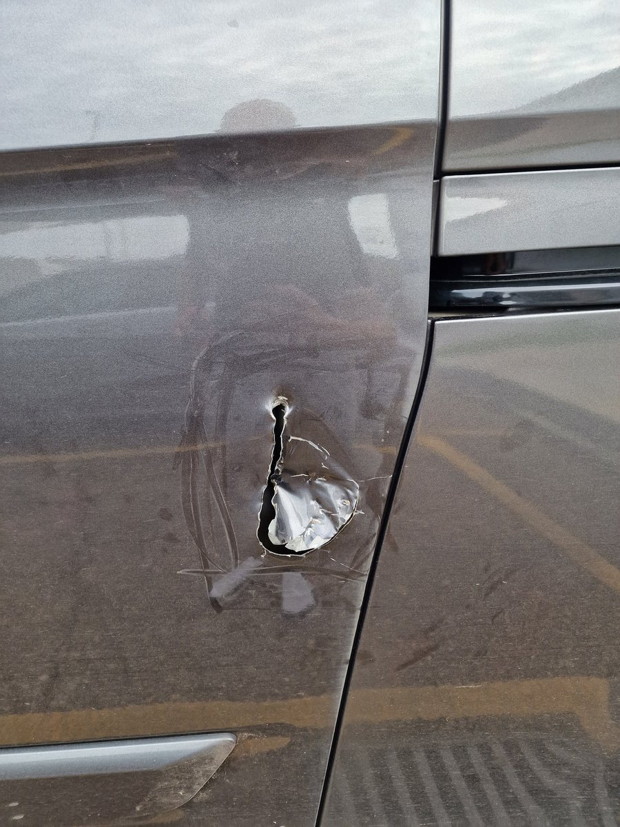 philozzy1's tweet photo. 2nd time being robbed whilst staying at @premierinn in a few months🤬. Staff don't care as it happens so often. Pls share so that this doesn't happen to another tradie over the Xmas period.🙏 https://t.co/MVkrG1Z1Il
