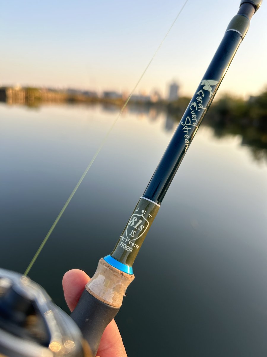 jimfishing85's tweet photo. tulala jetsetterデビューしました。良い意味で想像と違う竿でした。これで鱒族を掛けたい。
#tulala
#jetsetter
#jetsetter81s
#roca
#jetslow https://t.co/6SzszSpkzm