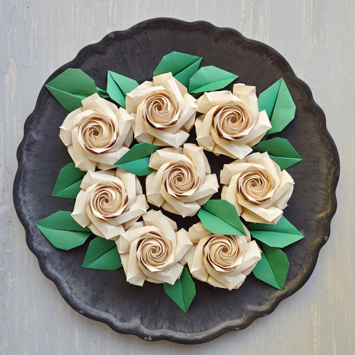 ako_origamirose's tweet photo. ไฝ่คใญใผใบ
๏ผHybrid tea rose๏ผ
ใญใฃใณใฝใณ ใดใฃใดใกใซใใฃ ใฏใชใผใ ่ฒ
ๆจๆฅใไน
ใใถใใซไฝ่คใญใผใบใฎไปฒ้ใใกใซไผใใพใใใ
ใใใใใฎๅบๆฟใใใใใพใใใ
ใใใใจใใใใใพใใ๐
#candon #Vivaldi
#ๆใ็ด #origami https://t.co/GZq9uRkuoo