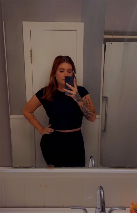 I stopped before I left the bathroom and was like wow I can see my ass from the front now&hellip; 😂🫠 https://t