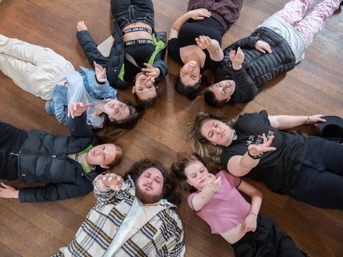 Humans in Geelong tweet media