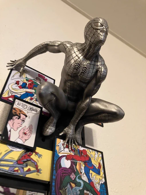マレーシアイベントのオーガナイザーからサプライズプレゼントしていただいた「スパイダーマン」のスタチュー…無事届いた!カッコいい 