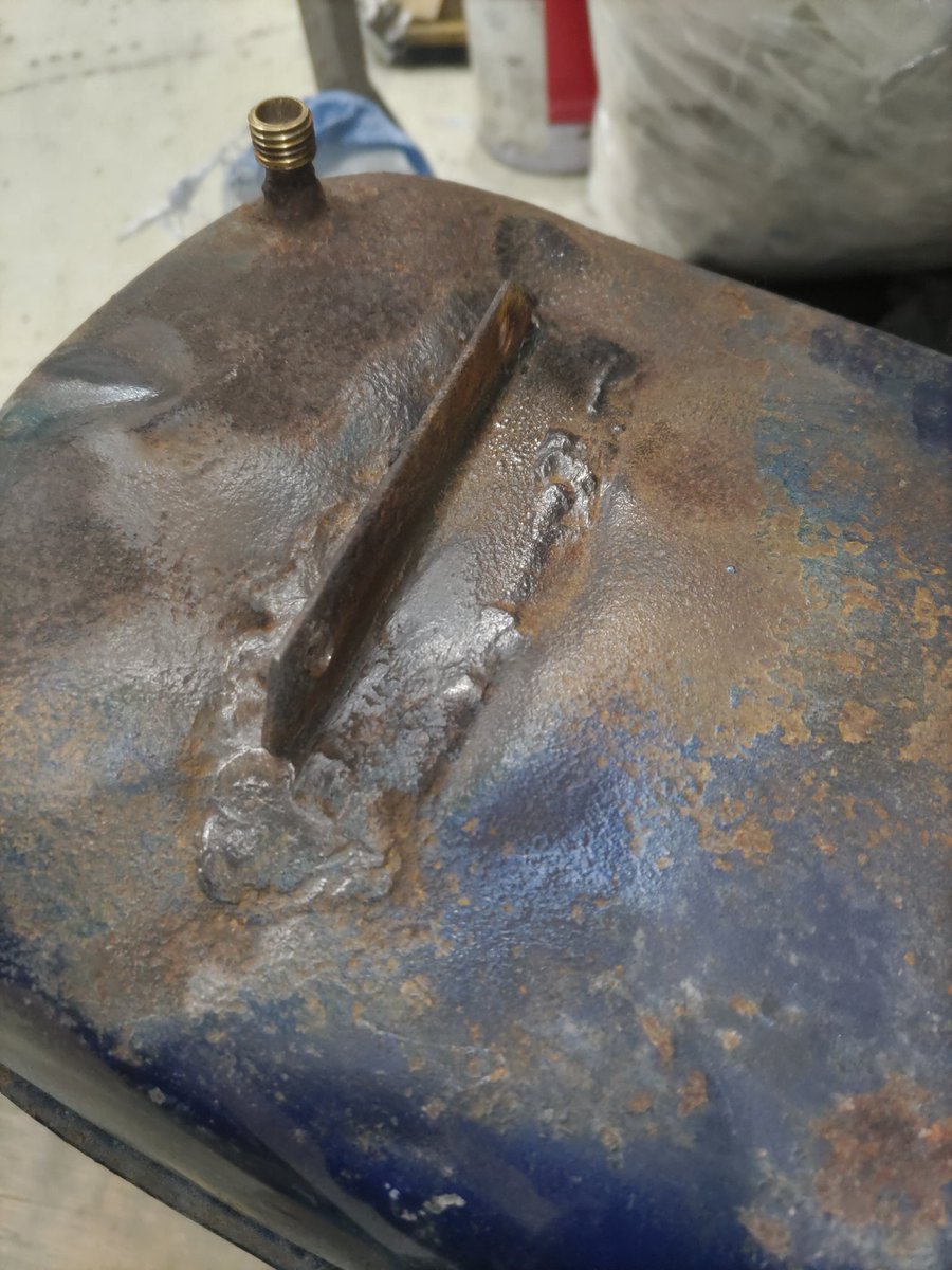 ここまで出したけどもうだめ
あとは塗装の先生にお願いしよう 