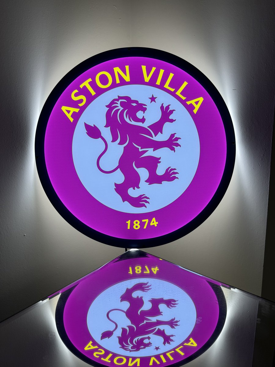 🦁 🚨 Aston Villa Give Away! 🚨 🦁 It’s Friday… & we know everyone is itching for Unai Ball to return so we are giving away one of our amazing LED Signs! 👌🏼 😁 Simply RT, Like & Tag a fellow villa supporter! 🦁 We will choose a lucky winner next week! 🤝 #AVFC #UTV #FPL