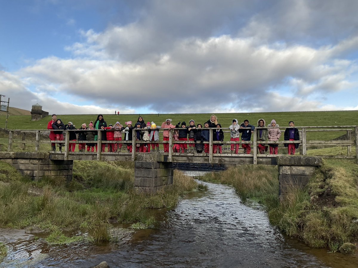 On Tuesday, Pearl Class visited Castleshaw to learn more about animal habitats, the countryside and how to use a map. What a fantastic day they had! <a href="/Richmond_HT/">Richmond Academy</a> 🐑🗺️🌟