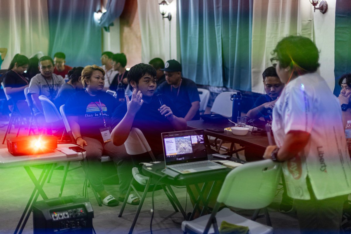 PCP_PH's tweet photo. Supported by Redemptorist JPIC, PAGCOR, APMDD, Philippine Press Institute, San Miguel Corporation.

Photos by @jirecarreon for @photojournalism.ph https://t.co/HqVpjvHAeM