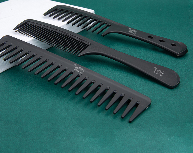 GavinYu69822's tweet photo. Wide-tooth detangling comb, set of 3, soft plastic, anti-tangle, hair protection tool! 

#haircare #hairbrush #haircomb #makeup #beauty #cosmetics #hairdrying #hairstyling #hairdressing #ecofriendly #fashion #scalpmassage https://t.co/0CWBrrLsTm