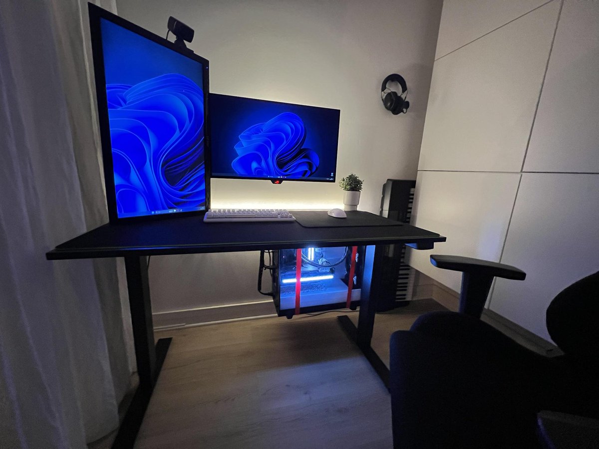 Battlestation 2023 - Going Minimalistic 🥸