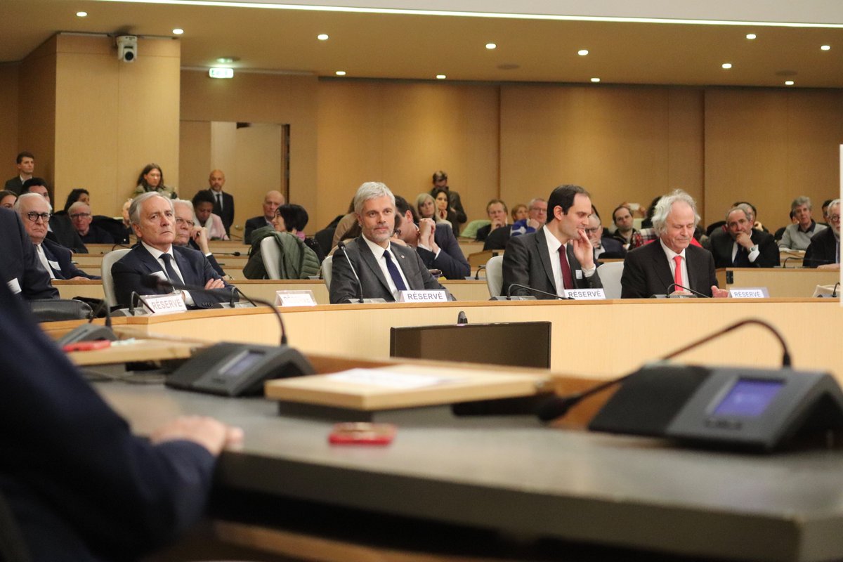 Laurent Wauquiez tweet media