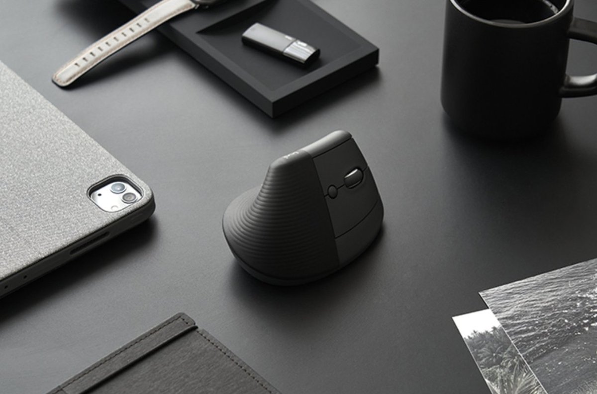 629번째 이벤트 입니다

이번에는 로지텍 버티컬 마우스로 진행 하겠습니다

원하시는 색상을 선택해 주세요!

팔로우 + 리트윗 해주신 분들 중 한분 추첨해서 드리겠습니다

11월 30일 목요일에 추첨 하겠습니다! 

(제품 정보는 타래에 있습니다)