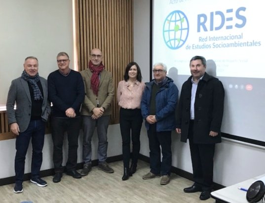Formalizada RIDES Red Internacional de Estudios Socioambientales. 25 años de trabajo iberoamericano para el análisis de los aspectos sociales de la #sostebilidad. Gracias a la <a href="/UFrontera/">UFRO</a> y a su personal de #investigación por su acogida y su trabajo para este 3 Cong. Internacional