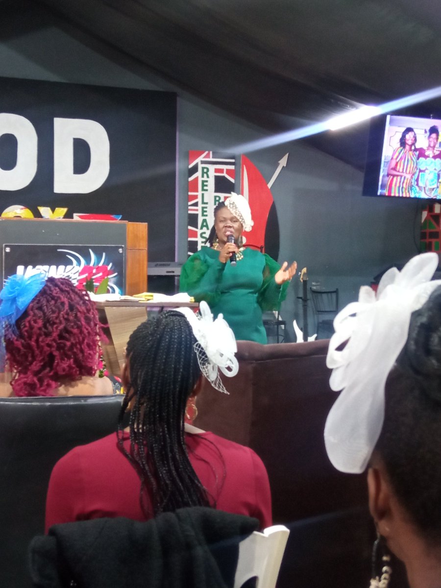 life_poolchapel's tweet photo. Ni sawa kabisa to serve in church but remember there is more. After you have prayed go out and use that strength to build something greater than you. #marvelous #ladies #asummit  #women #helper #Joy @JudithAsiri @DoreenKalekye @grace_warugz @naomiingosi https://t.co/iuSMfHQd5g