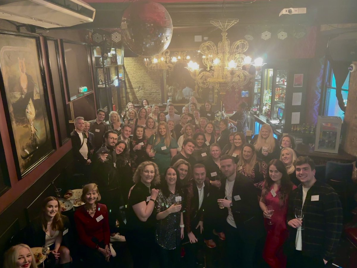 warrenbacci's tweet image. Christmas Party @AypaThe