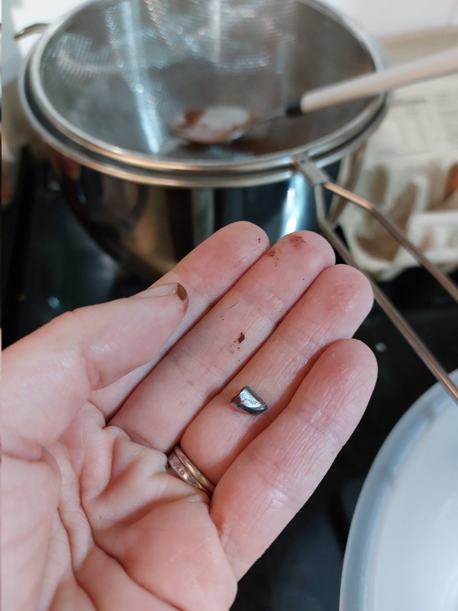 hyper_steph's tweet photo. @Tesco you have some explaining to do... I don't like to find pieces of METAL in my cocoa powder when baking for my kids. #tesco #boycott #baking #cake #cakemaking https://t.co/NUHW2eryAb