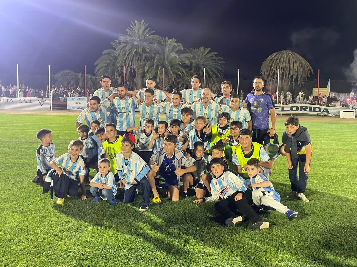 La final definitiva por la temporada 2023 del fútbol floridense entre <a href="/club_quilmes/">ClubQuilmesOficial</a> y <a href="/AtleticoFlorida/">Club Atlético Florida Oficial ⭐️</a> se disputará el domingo 19y30hs en el Camp. Olimpicos, el encuentro sería arbitrado por Fabricio Trezza, se hará oficial en las próximas horas.
<a href="/tvflorida/">Canal TVFlorida</a> <a href="/fmflorida89_3/">FMFlorida89.3</a>