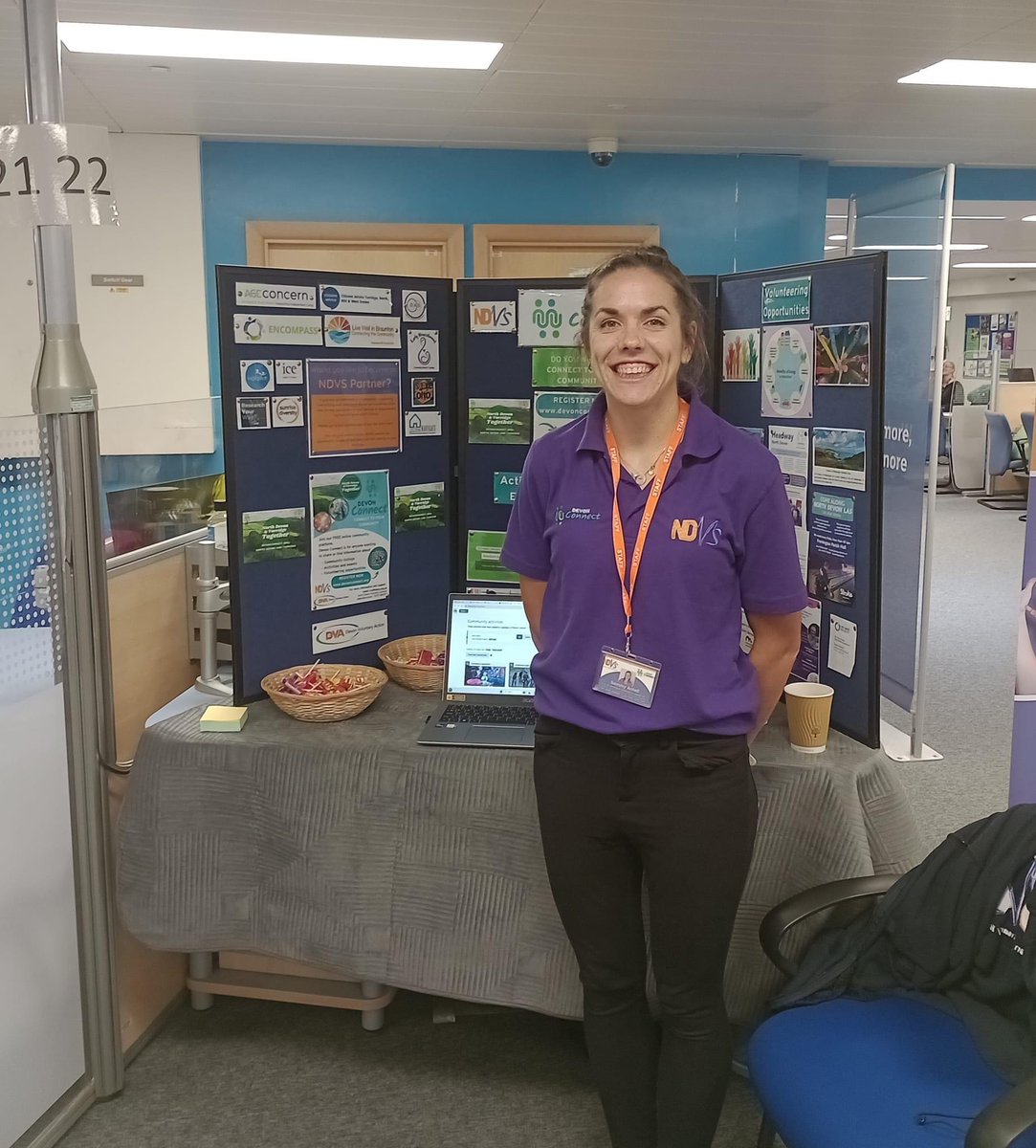 Today our Volunteer Connector, Sammy Antell attended the Community Takeover event at the Job Centre in Barnstaple, promoting the online platform Devon Connect and to talk about all things volunteering in North Devon 

devonconnect.org 
email volunteer.connector@ndvs.org.uk