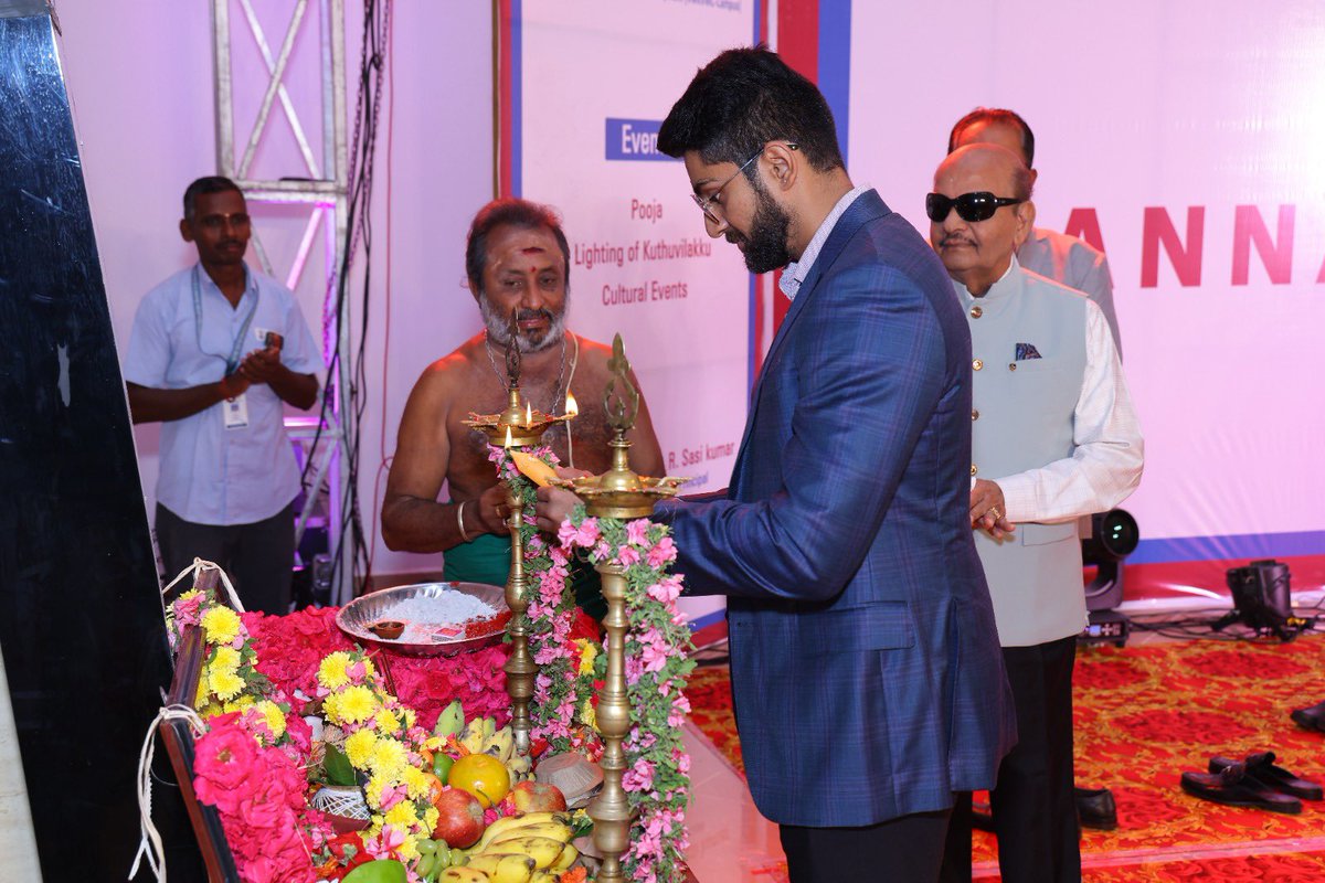 SALEMSHARAVANAN's tweet image. The inauguration of the refurbished ‘Annapurna Auditorium’ at the Salem engineering college. An excellent addition to the students’ amenities in campus. #VMKVEC #VMRF #VinayakaMissions