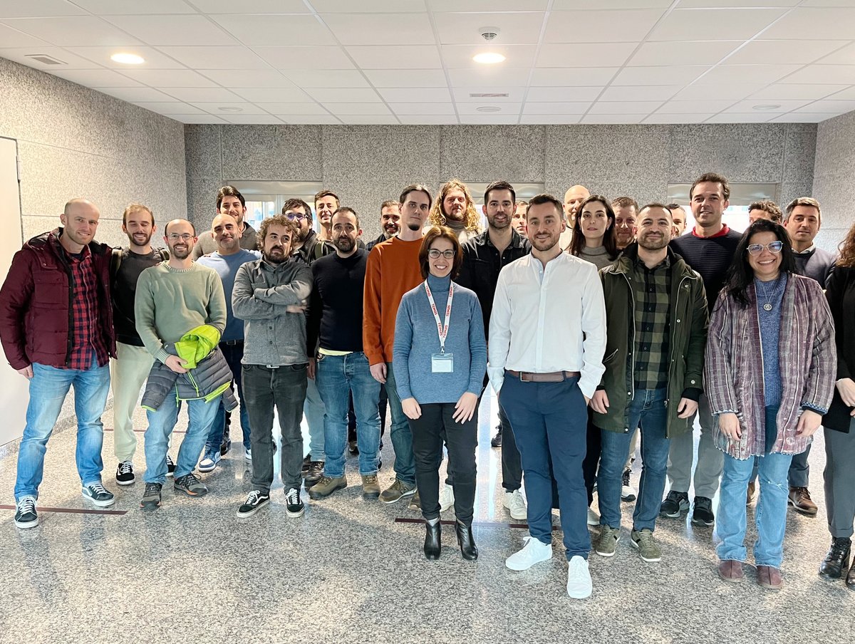 DayOne Premios EmprendeXXI (@emprendexxi_) on Twitter photo 🚀✨¡Descubre la entrevista realizada por <a href="/Alex_Ferreiro/">Alex Ferreiro</a> Manager de <a href="/Caixabank/">CaixaBank</a> #DayOne a Óscar de Miguel <a href="/omiguel/">Óscar de Miguel</a> Presidente de <a href="/StartupGalicia/">StartupGalicia</a>, en la que comparte su visión sobre el ecosistema #emprendedor y sus perspectivas para el futuro.👉n9.cl/h0duc 🚀✨¡Descubre la entrevista realizada por <a href="/Alex_Ferreiro/">Alex Ferreiro</a> Manager de <a href="/Caixabank/">CaixaBank</a> #DayOne a Óscar de Miguel <a href="/omiguel/">Óscar de Miguel</a> Presidente de <a href="/StartupGalicia/">StartupGalicia</a>, en la que comparte su visión sobre el ecosistema #emprendedor y sus perspectivas para el futuro.👉n9.cl/h0duc