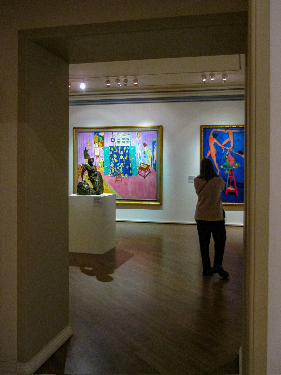 omgamithequeen's tweet image. a morning with lovely friends in an art gallery

canon powershot a1000is
#nobadcameras #ccdsensor #art #canonphotography