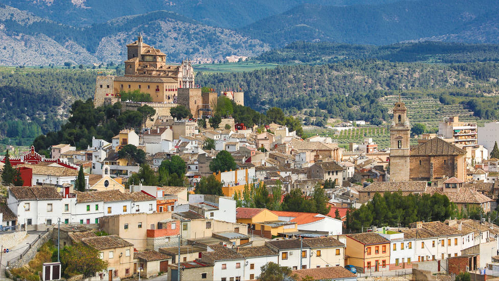 Real Parroquia San Lorenzo Mártir de Córdoba (@rpsanlorenzomc) on Twitter photo LA EXPOSICIÓN ‘MAGNA URBE’ ABRE LAS PUERTAS DEL AÑO JUBILAR DE CARAVACA DE LA CRUZ 2024
La exposición extraordinaria ‘Magna urbe’, se podrá visitar a partir del 5 de diciembre y hasta el próximo 18 de febrero de 2024 en la antigua Iglesia de la Compañía de Jesús de Caravaca, LA EXPOSICIÓN ‘MAGNA URBE’ ABRE LAS PUERTAS DEL AÑO JUBILAR DE CARAVACA DE LA CRUZ 2024
La exposición extraordinaria ‘Magna urbe’, se podrá visitar a partir del 5 de diciembre y hasta el próximo 18 de febrero de 2024 en la antigua Iglesia de la Compañía de Jesús de Caravaca,