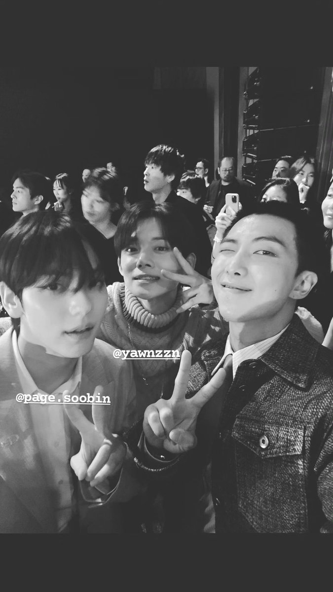 viraltakes's tweet photo. RM of BTS shares new selfie with Yeonjun and Soobin of TXT. https://t.co/kUHSbAoFXf
