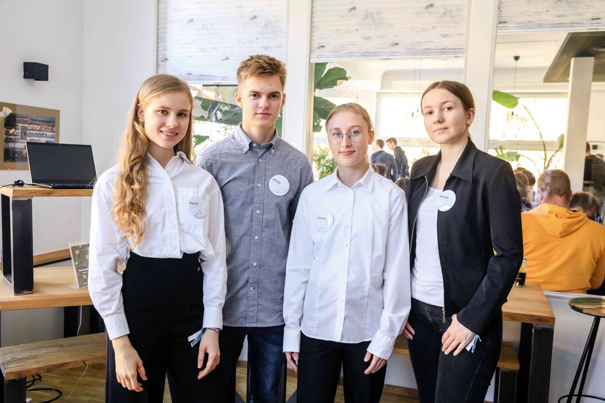 Wie weniger Lebensmittel im Supermarkt verderben - Frühstudierende der Universität Regensburg mit Nachhaltigkeitsidee beim Bundeswettbewerb für Künstliche Intelligenz erfolgreich. Mehr dazu: sohub.io/eit2