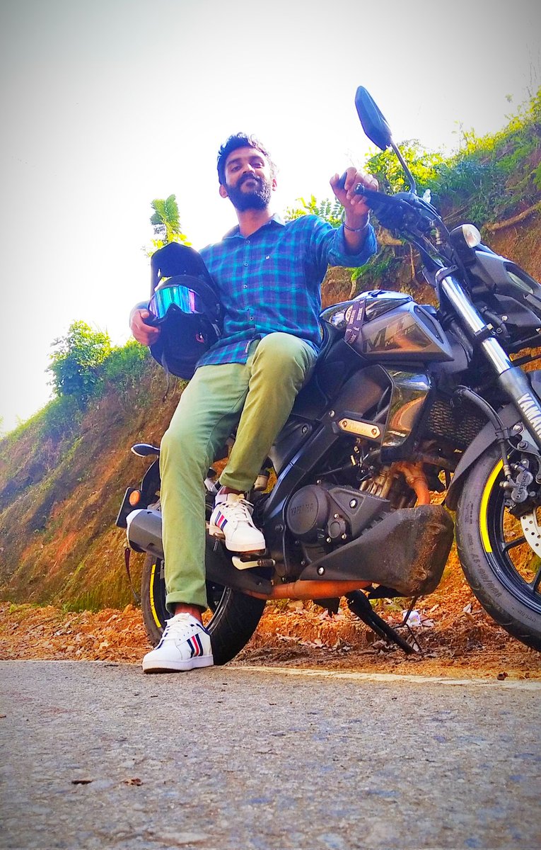 Adji14176010's tweet photo. Off the road 🚩💣🙂🚦

#fypシ #Deniyaya #stylish #bike #bikeride #travel #trend #tamilboys #tamil #twitter #tiktok #facebook #fb #insta #wedding #happy #fyp #srilankan #srilaka https://t.co/4jl9HlmSmH