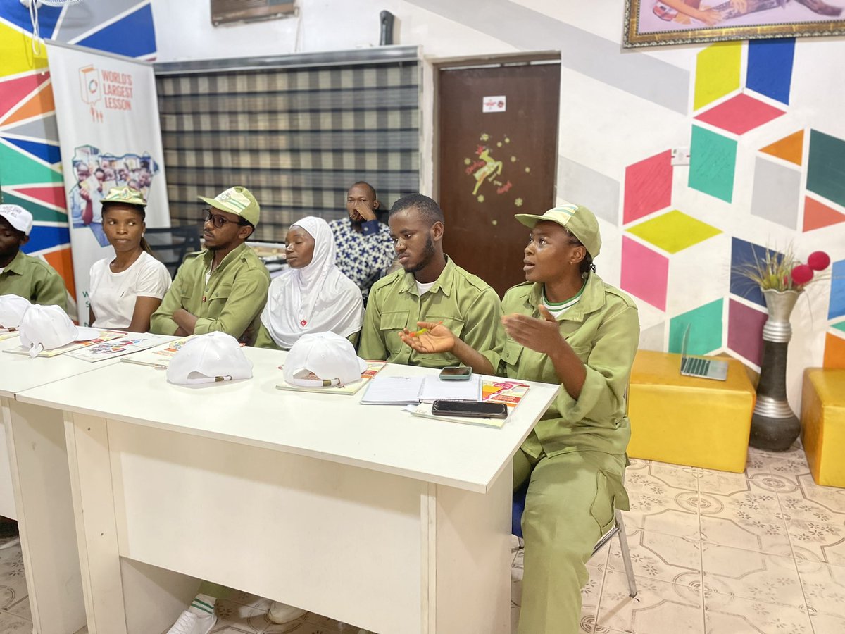 Dataphyte's tweet photo. Earlier today, we paid a courtesy visit to our valued partner, @DEANinitiative for the #2023GeneralElection reporting.
The visit also unfolded an opportunity to connect with passionate youths & engage in discussions on issues associated with credibility of elections in Nigeria. #FixElection
Collaboration is at the heart of what we do, and we look forward to future partnerships that will drive sustainable development in Nigeria.
#CollaborationforChange #2023Elections #DataforDevelopment