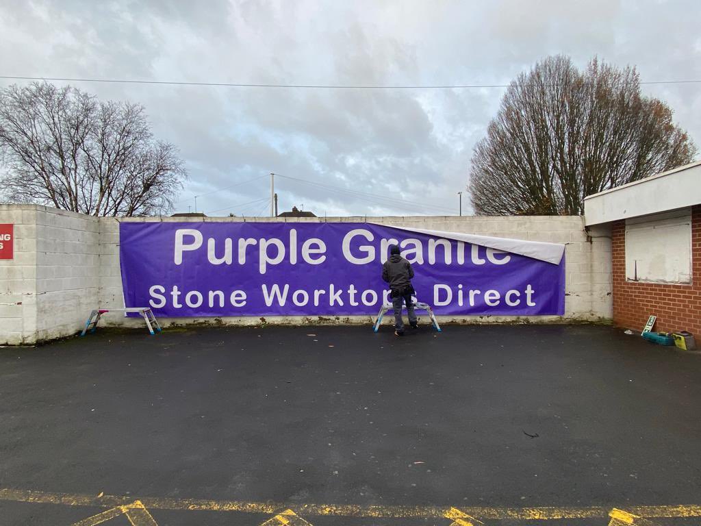 UniversalBanner's tweet image. The team were out fitting today this 10m x 2.2m #banner - Printed in-house by our HP R2000 latex printer! We can print banners ANY size with unbeatable service! Universalbanners.co.uk #bannerprinting #banners #WorcestershireHour