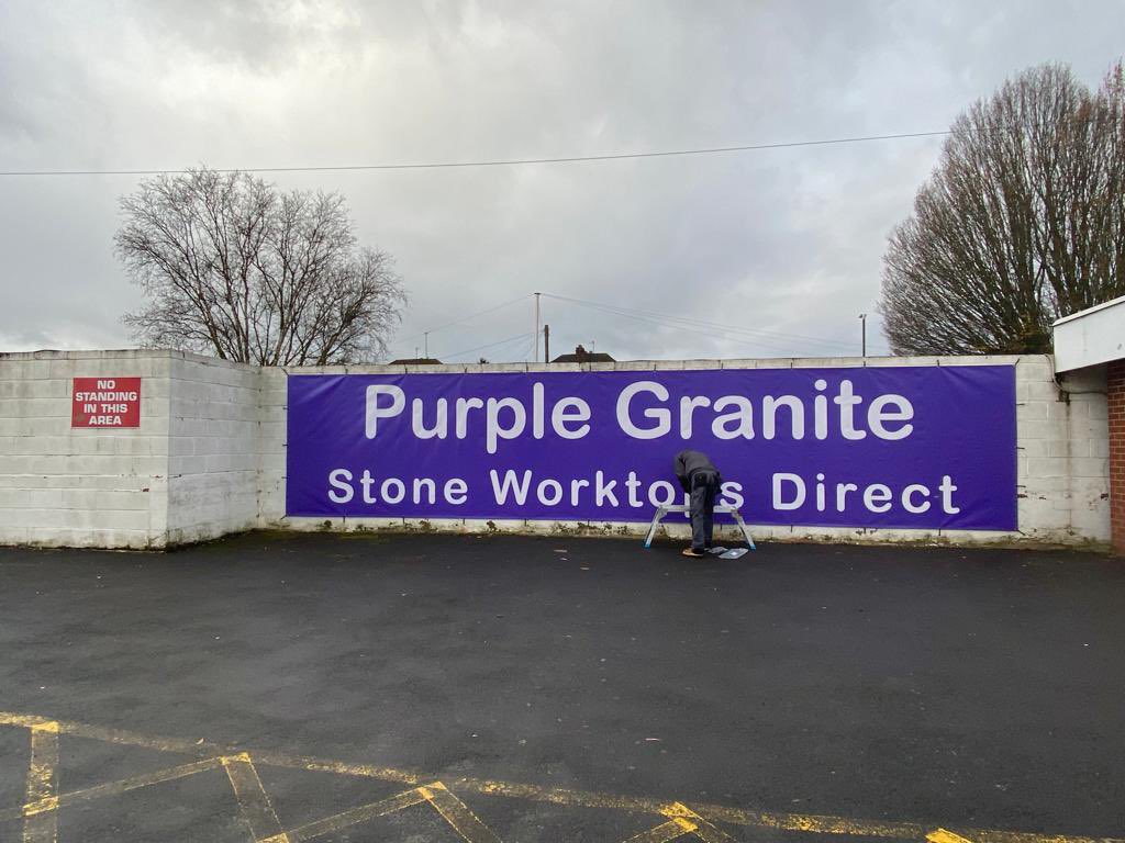 UniversalBanner's tweet image. The team were out fitting today this 10m x 2.2m #banner - Printed in-house by our HP R2000 latex printer! We can print banners ANY size with unbeatable service! Universalbanners.co.uk #bannerprinting #banners #WorcestershireHour