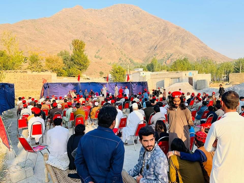 shahbu112's tweet photo. ملاکنڈ دا لالٹین ✌️🚩
ملاکنڈ دا ارشاد مہمند ✌️🚩
ملاکنڈ دا اعجاز خان ✌️🚩
نن پہ درگئی یونین کونسل پیتاو کی دا عوامی نیشنل پارٹی شمولیتی پروگرام 🚩✌️
@AimalWali 
@NazarBuneri https://t.co/zoE8w1yHYW