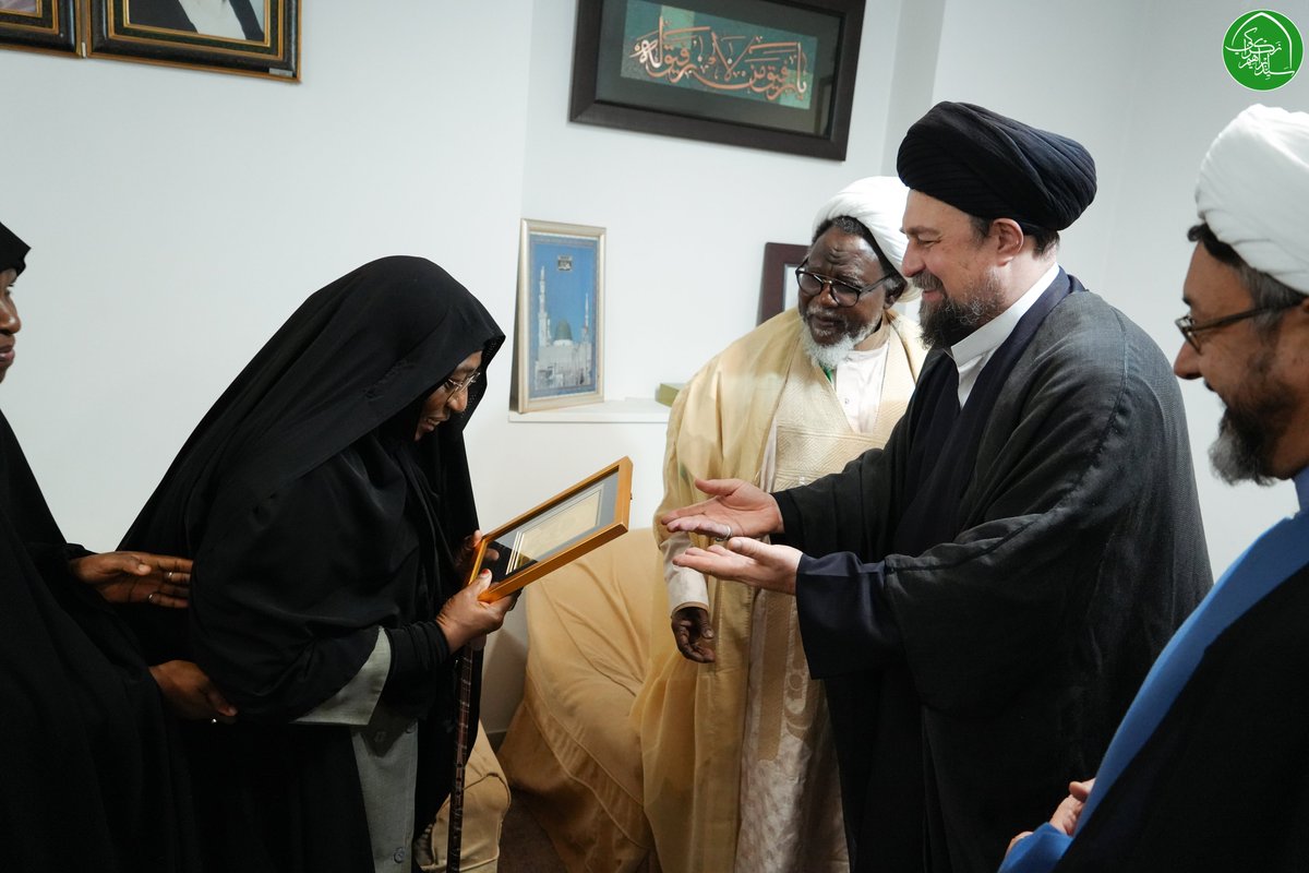 Leader Sheikh Ibraheem Zakzaky (H) visited the house of late Imam Khomeini (QS) in Tehran, where he met his grandson Sayyed Hassan Ahmad Khomeini. #Gaza #Palestine 24/11/2023