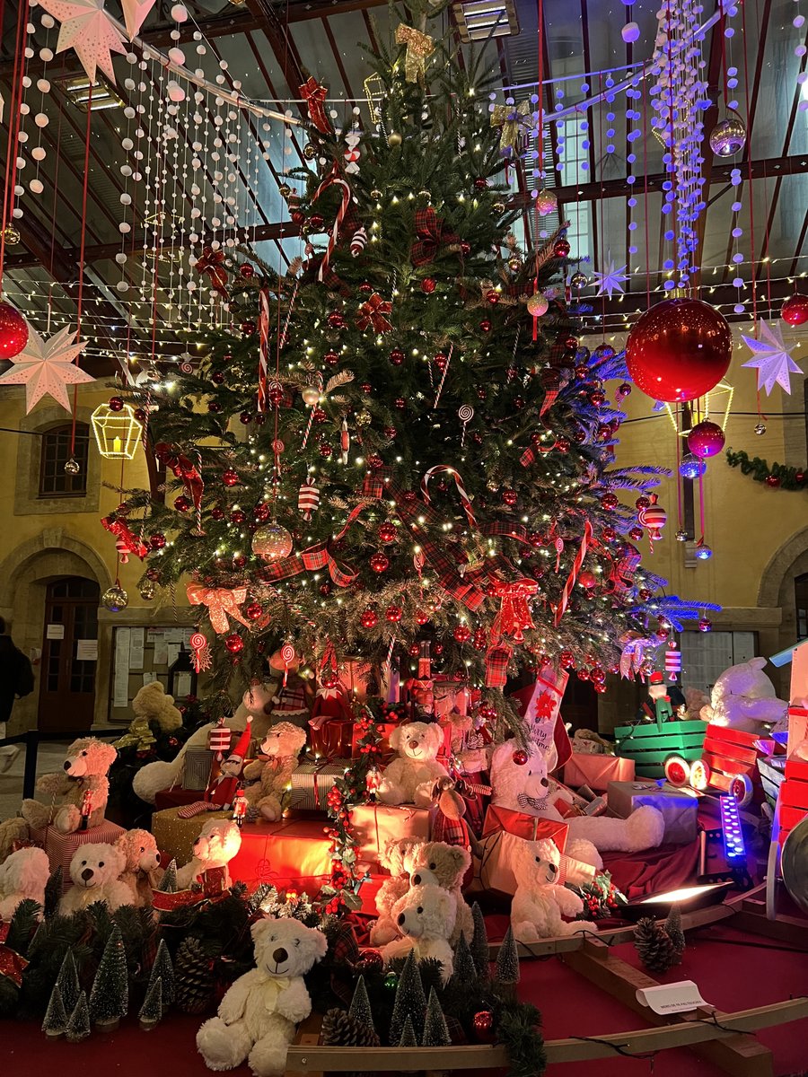 Destination Luberon tweet media