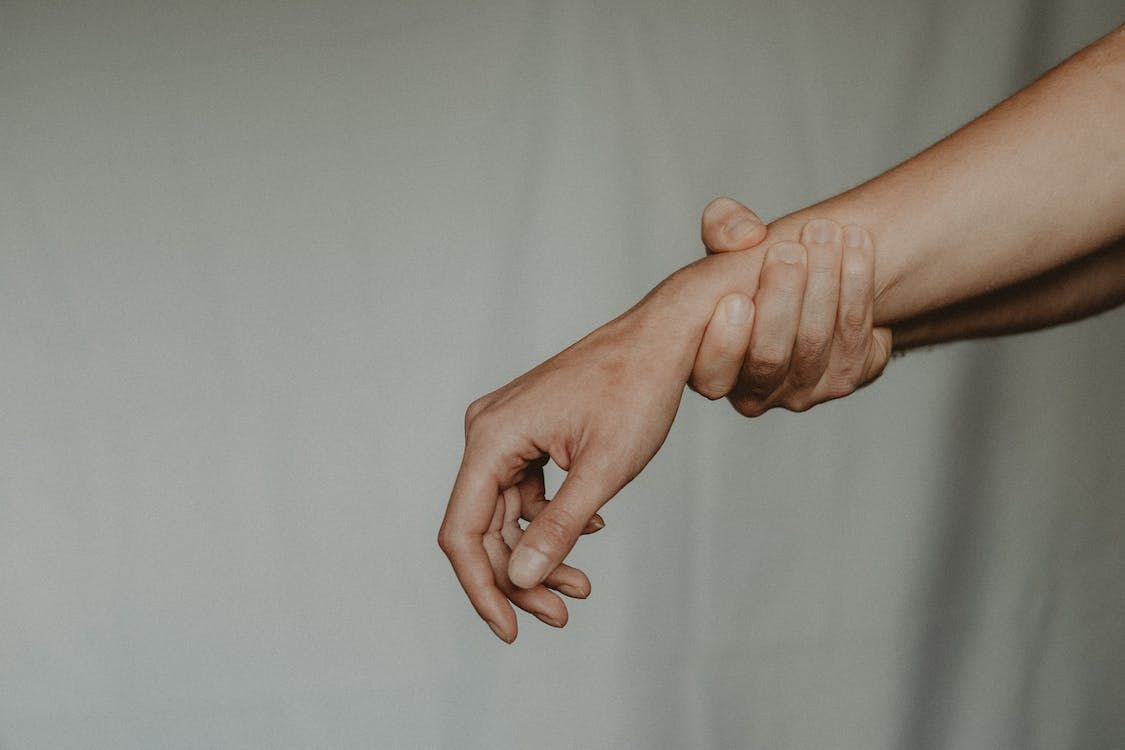 AbleRehab's tweet photo. Unlock the potential of your hands with Able Hands Rehabilitation! From common #sprains to #trauma conditions, we provide personalized solutions for each patient. https://t.co/1seZcL9Aa1 https://t.co/yfNcCqcT0r