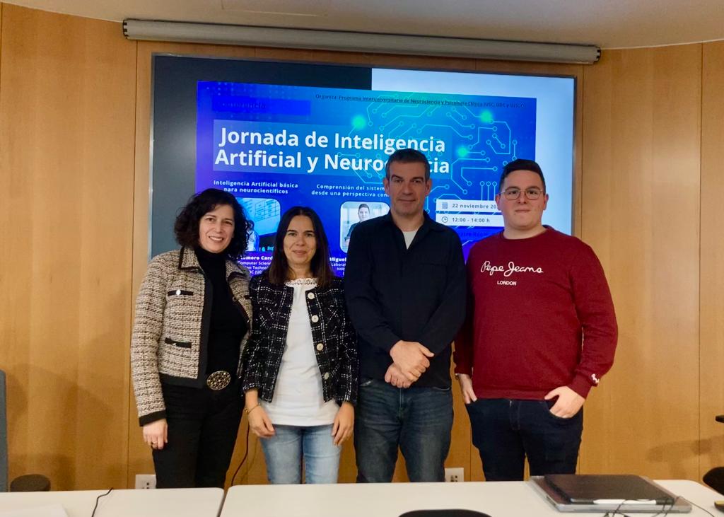 Este miércoles, <a href="/JuanRomero___/">Juan Romero</a> y Miguel Ángel Casal, han asistido como ponentes invitados a la Jornada de Inteligencia Artificial y Neurociencia. 💙