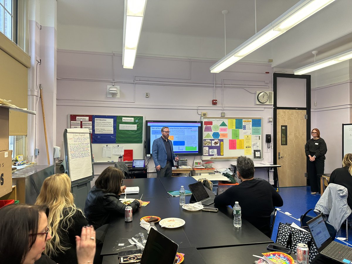 LiteracyRocco's tweet photo. Thank you @mandercorn for joining our @NYC_District24 November Principals’ Conference to engage our mCLASS/Lectura schools in a focus session with @Amplify to examine our literacy systems and structures to support instruction and progress monitoring. @NYCMultilingual @QCarolyneQ1 https://t.co/uNjdtgxKEf