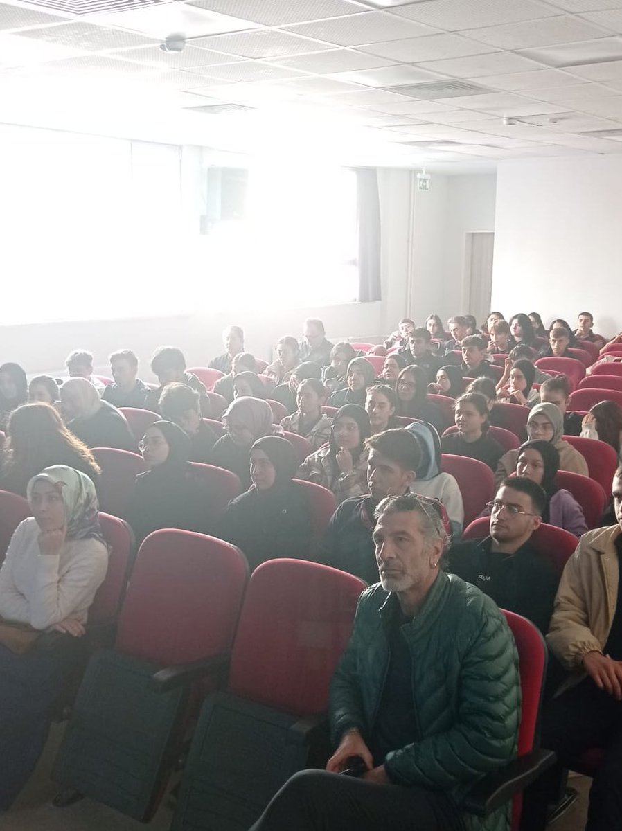 Sorumluluk  Bölgemiz Menderes ilçesi  Şehit Kaymakam Muhammet Fatih Safitürk Anadolu İmam Hatip Lisesinde Kurum Uzmanlarımız tarafından Mesleki tanıtım semineri verildi.
<a href="/tcmeb/">Millî Eğitim Bakanlığı</a>
<a href="/Yusuf__Tekin/">Yusuf Tekin</a>
<a href="/MebOrgm/">Özel Eğitim ve Rehberlik Hiz. Genel Müdürlüğü</a>
<a href="/yahsiomer/">Dr. Ömer YAHŞİ</a> 
<a href="/gaziemirkymkmlk/">Gaziemir Kaymakamlığı</a> 
<a href="/gaziemir_mem/">Gaziemir Mem</a>
<a href="/OGNDERSE/">OGÜN DERSE</a>
<a href="/AliMusaBina/">Ali Musa Bina🇹🇷</a>
<a href="/cbahadir52/">CENGİZ TEĞİŞ</a>