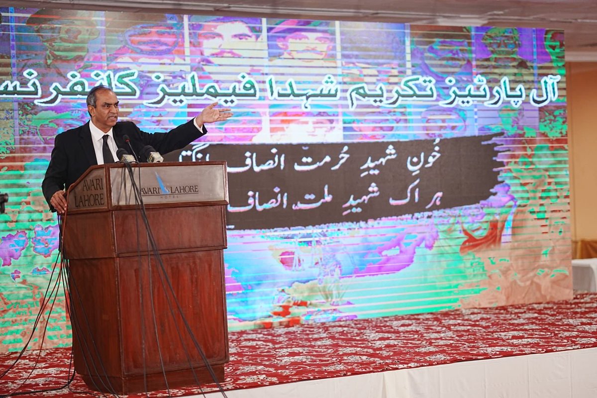 Mohsin_949's tweet image. 3. Diverse political factions united at the &quot;All Parties Takreem E Shuhada Families Conference,&quot; advocating for fairness through military court trials. #UnityForJustice #Solidarity #آل_پارٹیز_تکریم_شہدا_فیملیز_کانفرنس_لاہور