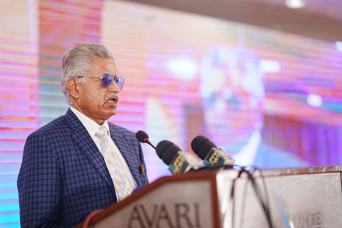 Mohsin_949's tweet image. 3. Diverse political factions united at the &quot;All Parties Takreem E Shuhada Families Conference,&quot; advocating for fairness through military court trials. #UnityForJustice #Solidarity #آل_پارٹیز_تکریم_شہدا_فیملیز_کانفرنس_لاہور