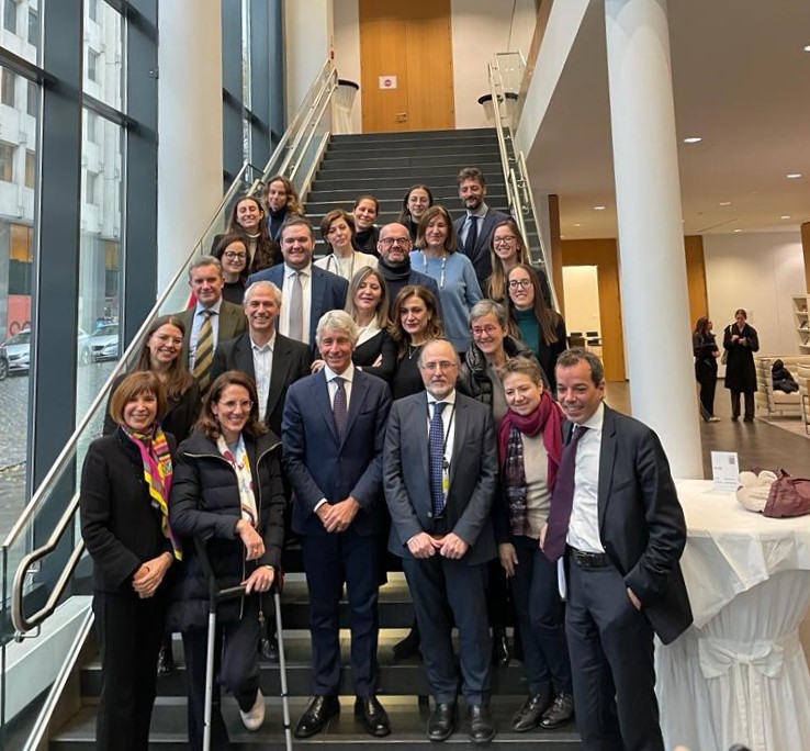🇮🇹🇪🇺 Interessante confronto con il Ministro per lo sport e i giovani <a href="/andreaabodi/">Andrea Abodi</a> che oggi a Bruxelles ha incontrato le regioni italiane
