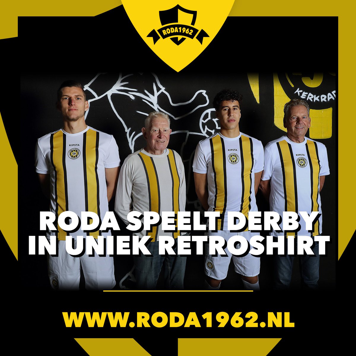 Roda_1962's tweet photo. 💛🖤 Voor de presentatie van het nieuwe unieke retroshirt zochten wij contact met John Meuser en Wim Langenhuizen. 

🎬 Ze wilden dolgraag meewerken! 

Wij zijn verheugd dat het volledige tenue geen sponsoruitingen bevat, uniek in de tijd! 

#rodajc #roda1962 #rodajcmuseum https://t.co/9xlMB7lH58