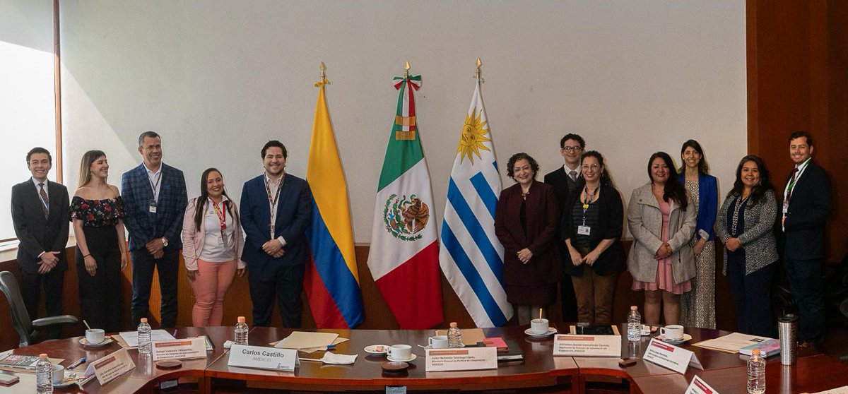 APCColombia's tweet photo. Trabajamos en el proyecto "Hacia un diagnóstico regional de los Sistemas de Información de la Cooperación Sur-Sur y Triangular (CSSyT)" con @AuciUruguay y @AMEXCID, facilitado por @PIFCSS. https://t.co/U7PiECSW5D