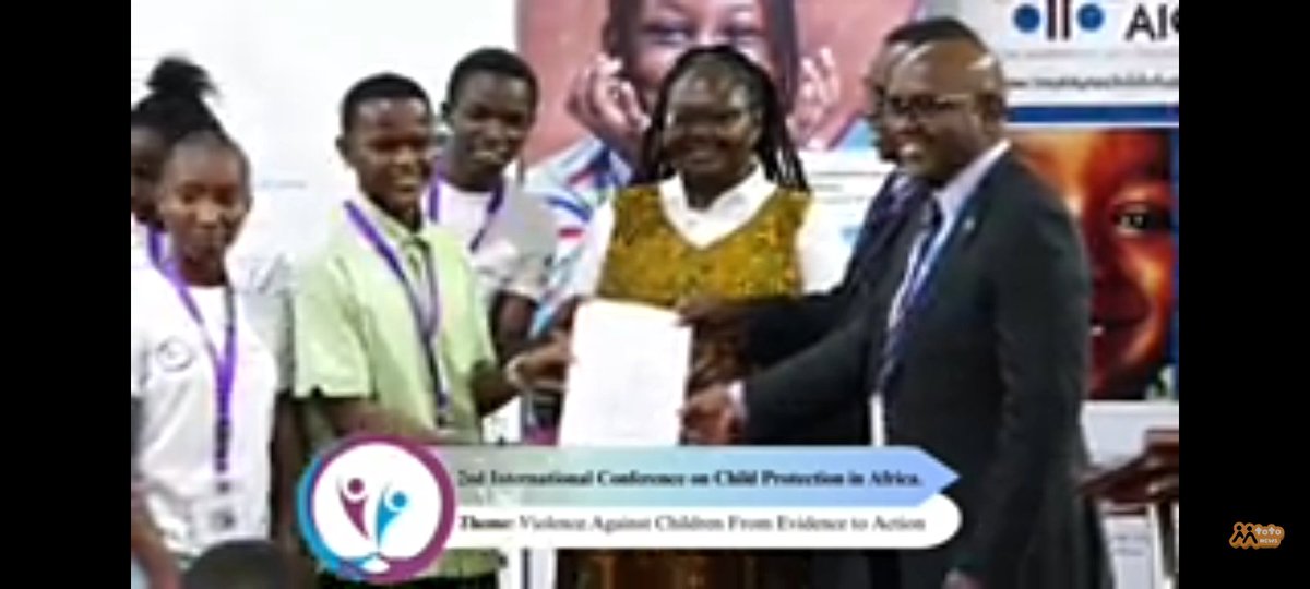 #Children led by Kenya #Children Assembly president,Sam Smith, present their 2nd #ICCP #Children Call to Action document to Justice Teresia Matheka-NCAJ @NCAJ_KE @childlinekenya @LabourSPKE @tdhnl_africa #ICCP2023