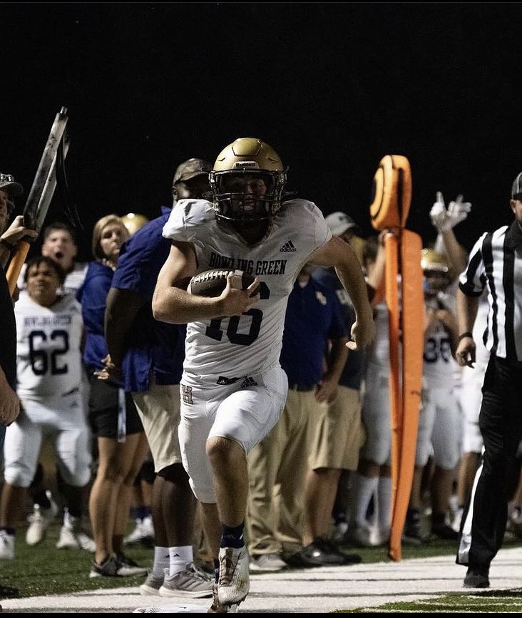 BgBadBoyz's tweet image. 6,000 strong. All dressed in white. 

Home at 7. State Semi-final. 

Pack the El. Show support. Be a factor. 

#wepracticeonthanksgiving