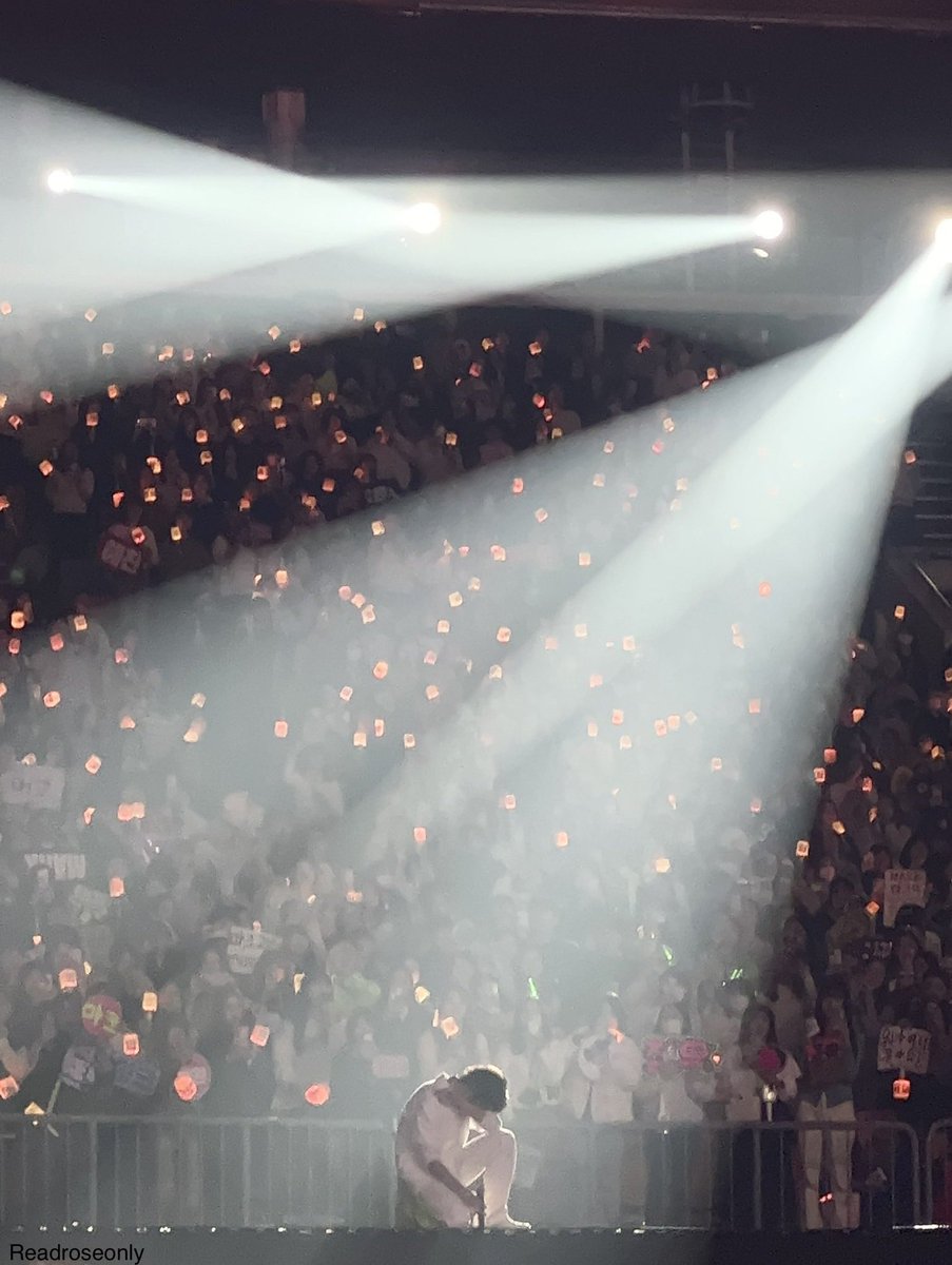 taeyong pics tweet media